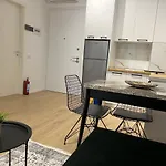 Comfy Nest Apartment- Free Parking * טיראנה