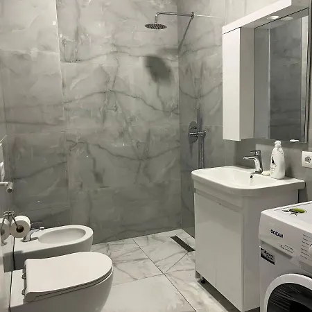Апартаменты Comfy Nest Apartment- Free Parking *