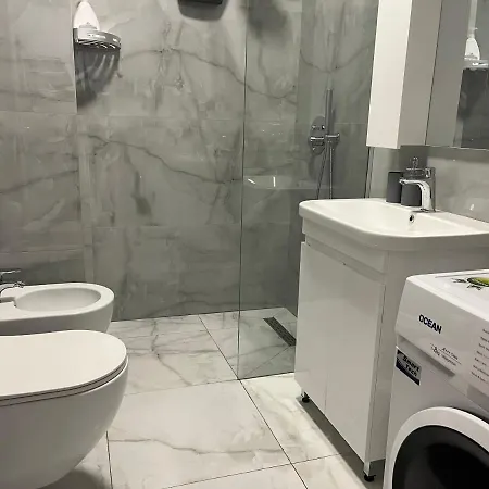 Comfy Nest Apartment- Free Parking Тирана