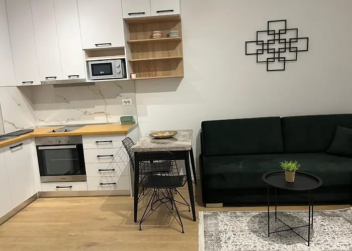 Comfy Nest Apartment- Free Parking Apartament Tirana